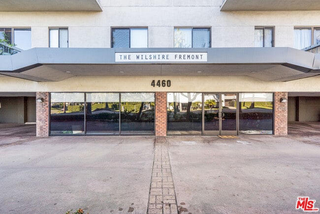 Photo - 4460 Wilshire Blvd Unidad 406