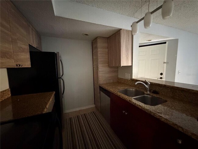 Photo - 5124 Conroy Rd Unit 627