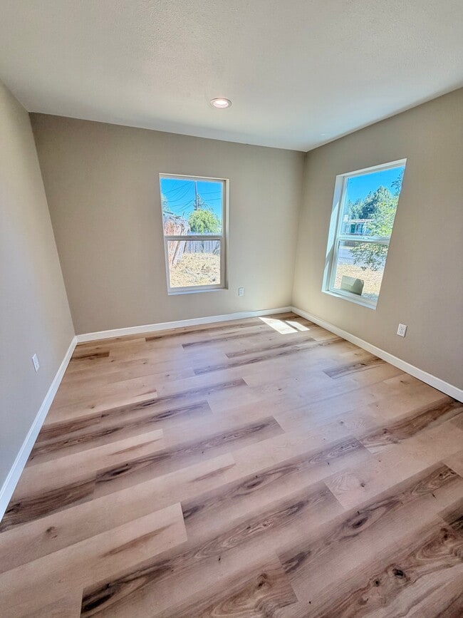 Photo - 426 1st Ave
