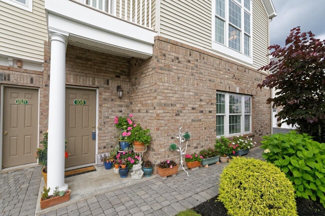 Photo - 108 Valley Pointe Dr