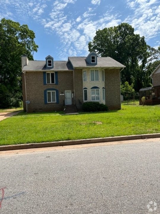 Building Photo - 2603 Golfview Terrace SE Rental