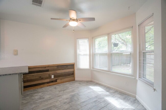 Photo - 1402 Green Terrace Dr