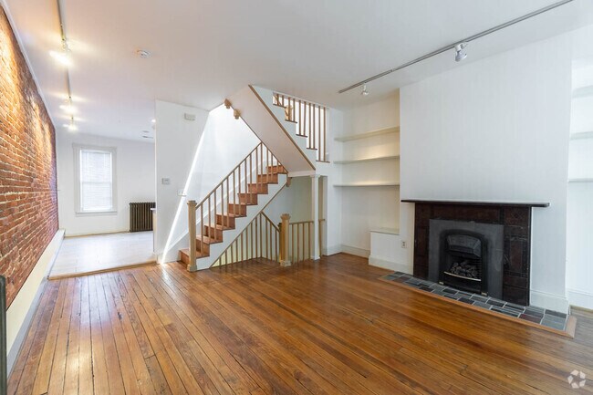 Building Photo - 711 6th St NE Rental