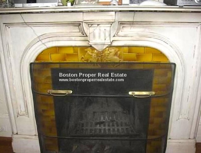 Photo - 429 Beacon St Unit 2