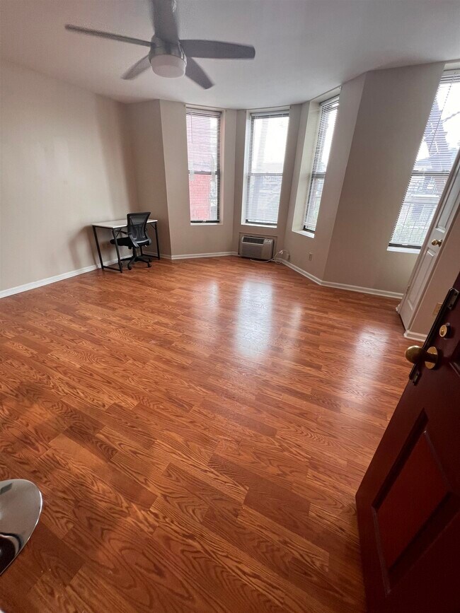 Photo - 222-224 48th St Unit 2A