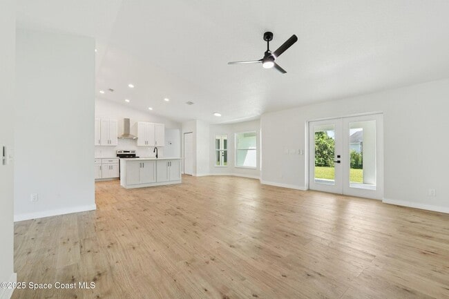 Photo - 1441 Eldron Blvd SE