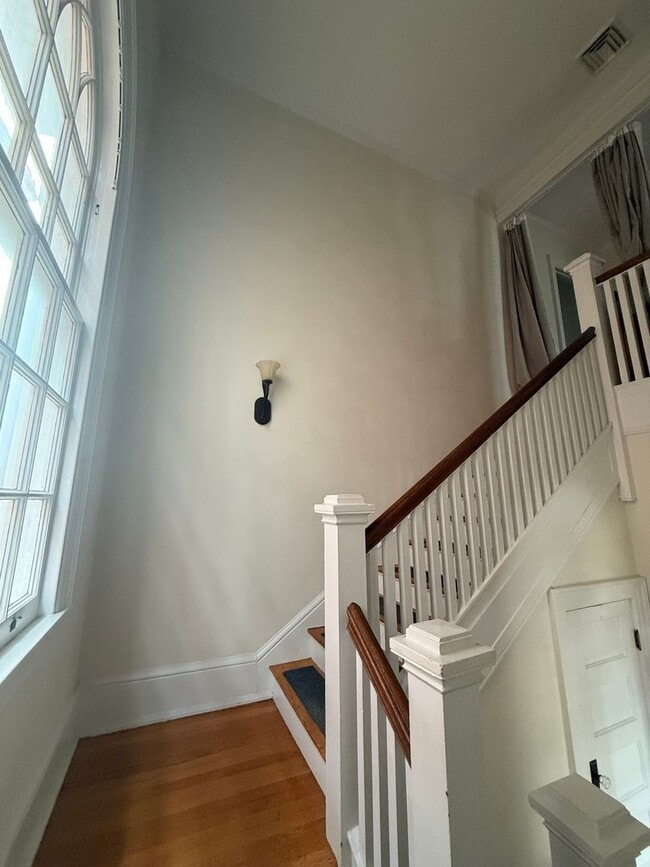 Photo - Walnut /360 Unidad B