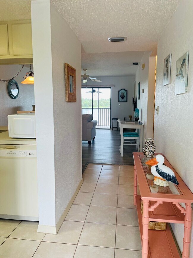 Photo - **AVAILABLE FOR 2025-26 WINTER SEASON** Unit L9
