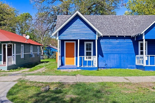 Photo - Room in Duplex on E Cannon St