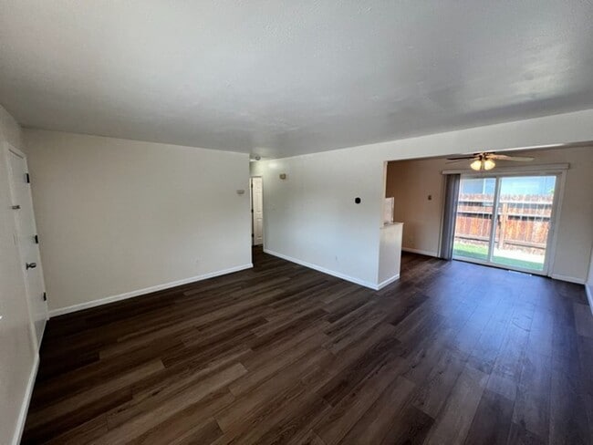 Photo - <b>Refreshed Two Bedroom Sparks Duplex<br><br>