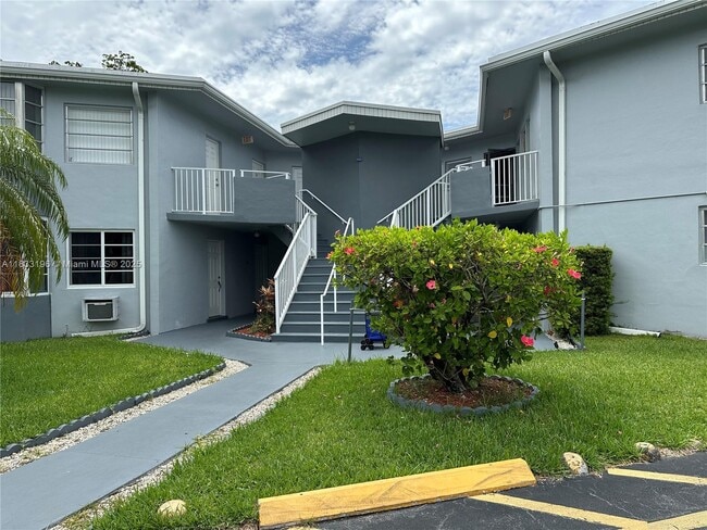 Photo - 1723 NE Miami Gardens Dr Condo Unit 135