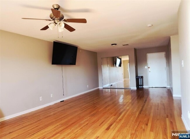 Photo - 9055 Palisade Ave Unit 43