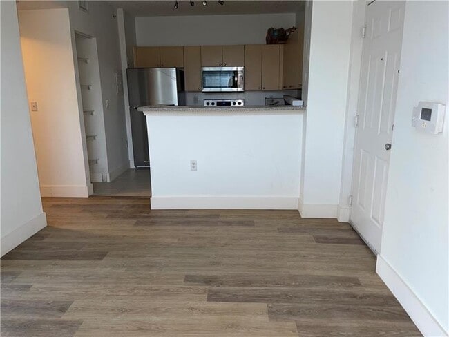 Building Photo - 2160 E Preserve Way Unit 201