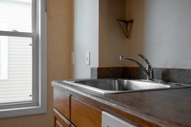 Photo - 16 Speridakis Ter Unit B