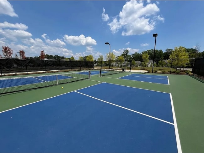 Photo - 913 Colton Dr