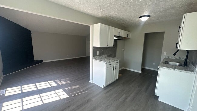 104 Walnut Crest Dr