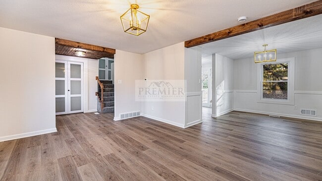 Photo - 9841 Melrose Dr