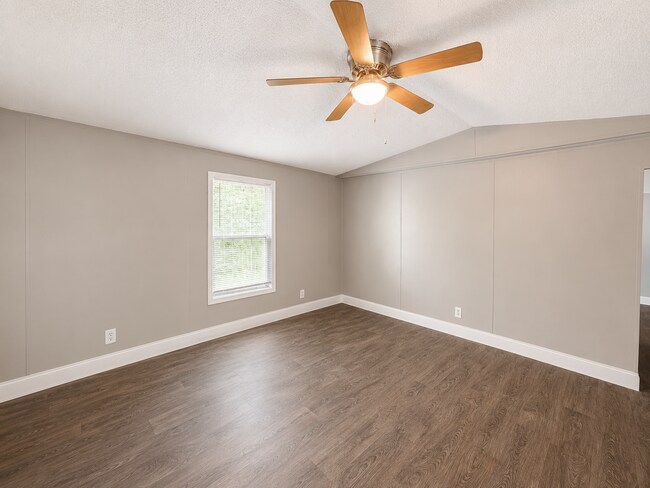 Photo - Freshly Mobile Home in Quiet Community Unit 15