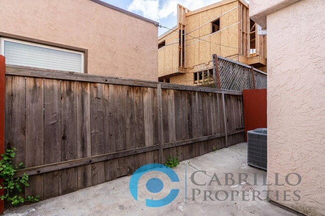 Photo - 4776 Bancroft St Unit 3