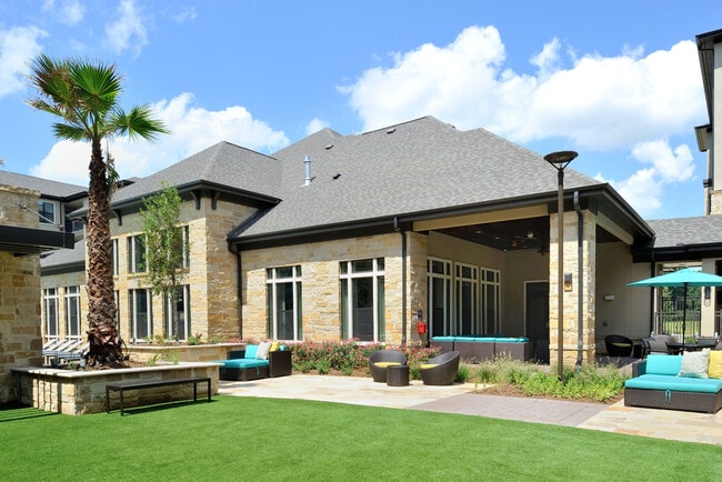 Broadstone Woodmill Creek apartments — community photo