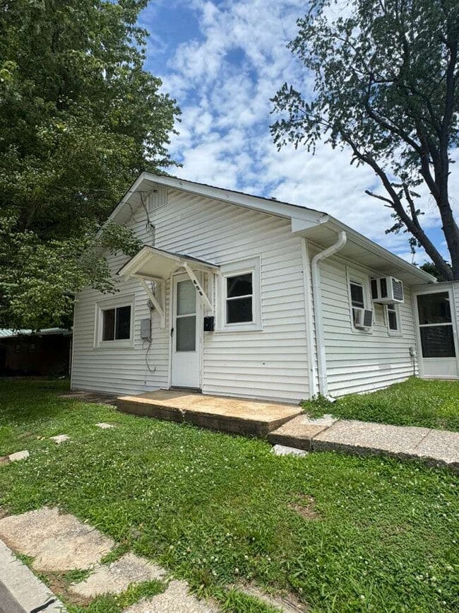 Building Photo - 408 N Ohio St Unit Apt C