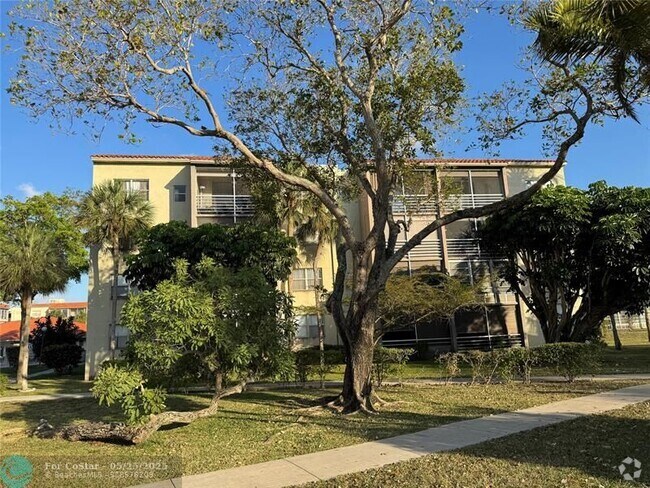 Building Photo - 1810 N Lauderdale Ave Unit 2210 Rental