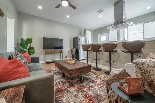 Photo - 2501 W North B St Unidad FL2-ID1053140P