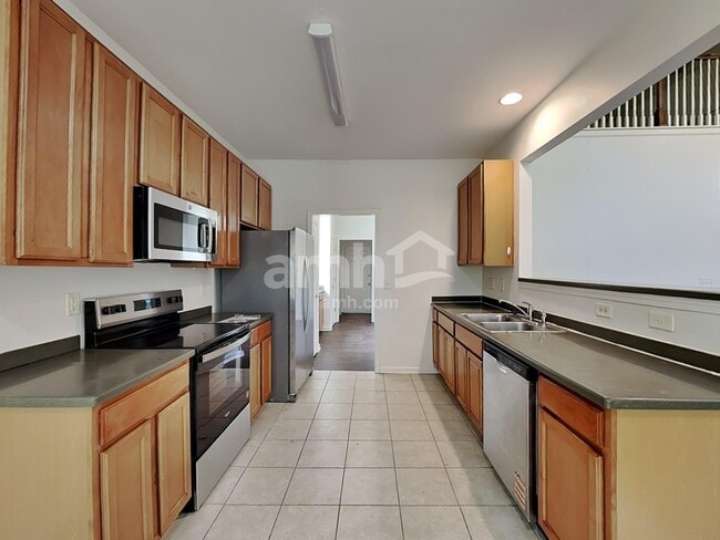 Photo - 925 Southridge Dr