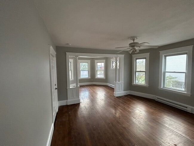 Building Photo - 19 Henchman St Unit U3