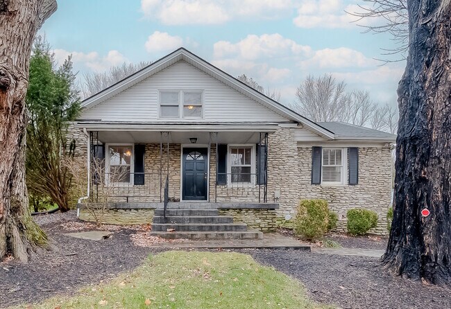 Photo - 396 Chilesburg Rd House
