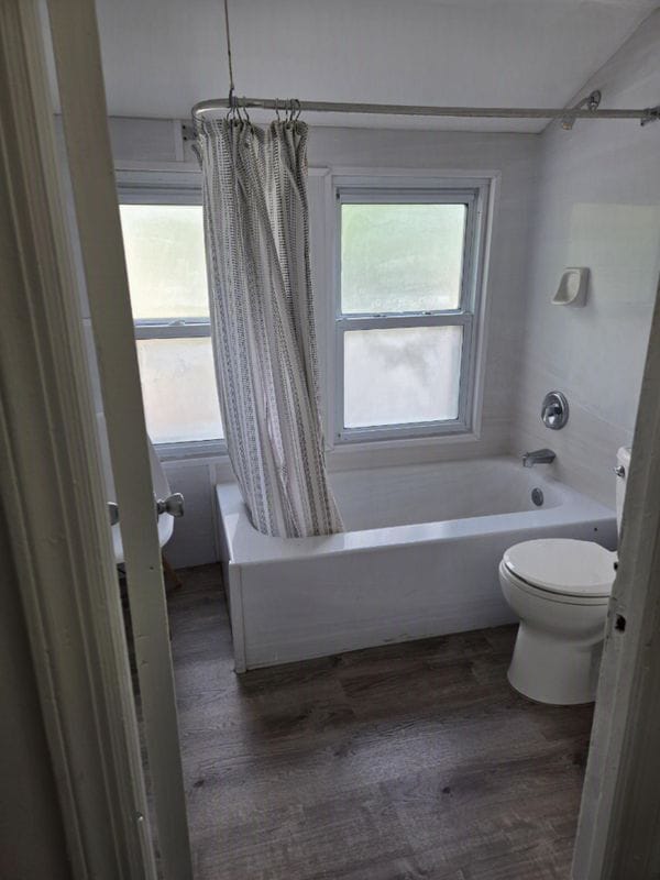 Photo - 717 Henry St Unit 2