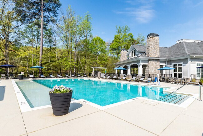 Boulders Lakeside Apartments For Rent in North