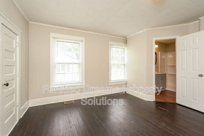 Photo - 407 Seaman St