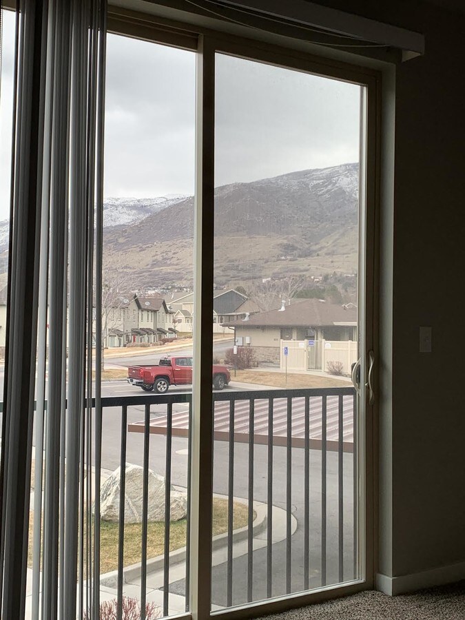 Mtn view - 282 605 N Unit G