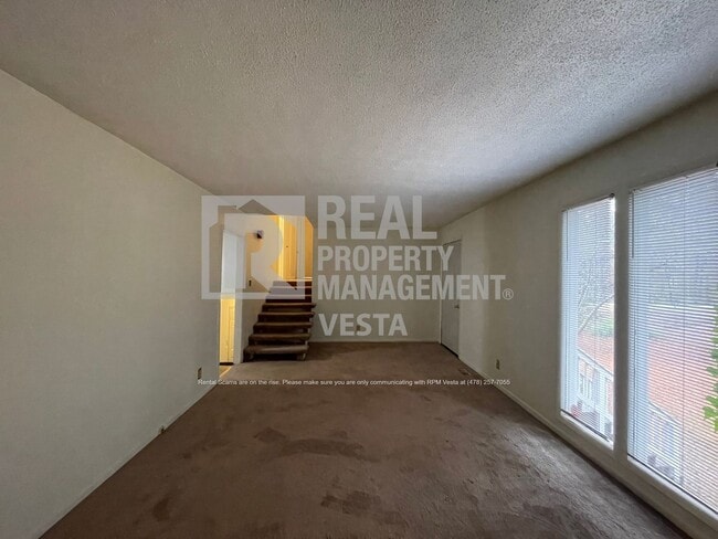 Photo - 5081 Idleway Dr