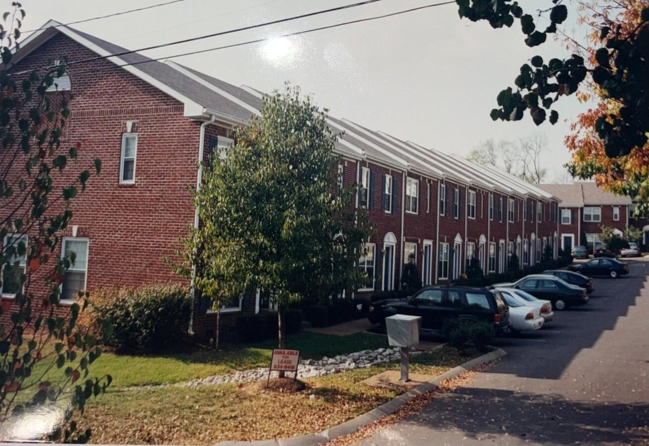 Photo - 226 Fairmont Ct