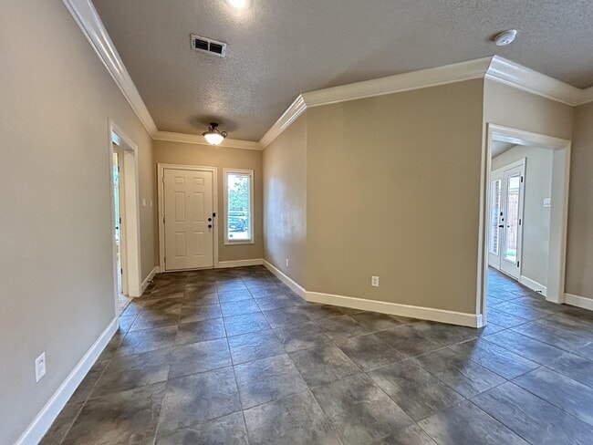 Photo - 4101 101st St