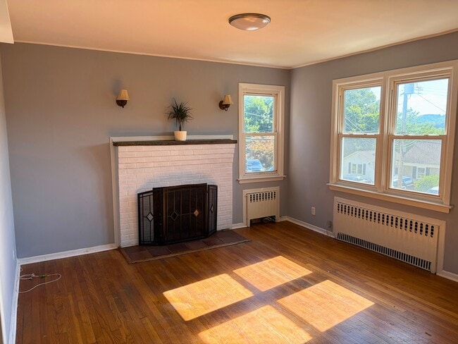 Photo - 104 Washington Ave N