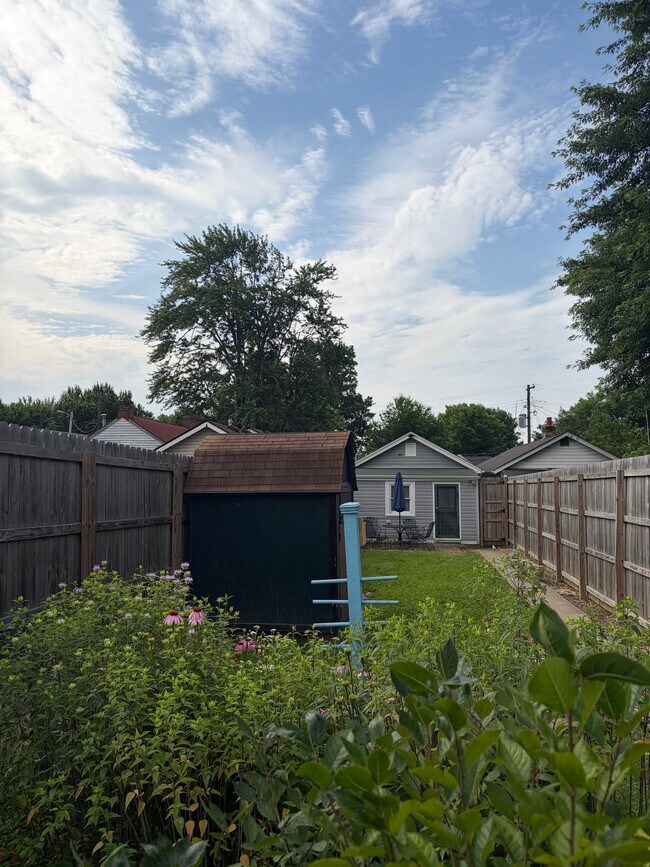 Photo - 423 E Brandeis Ave