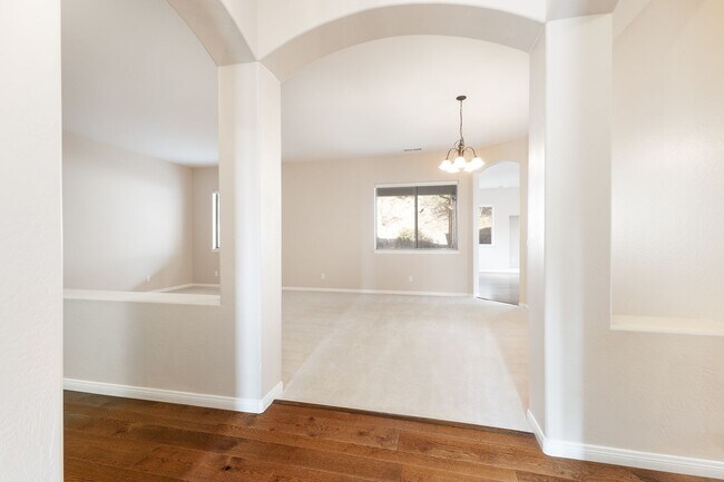 Photo - 4 Bedroom, 2 Bathroom Home in Timber Ridge