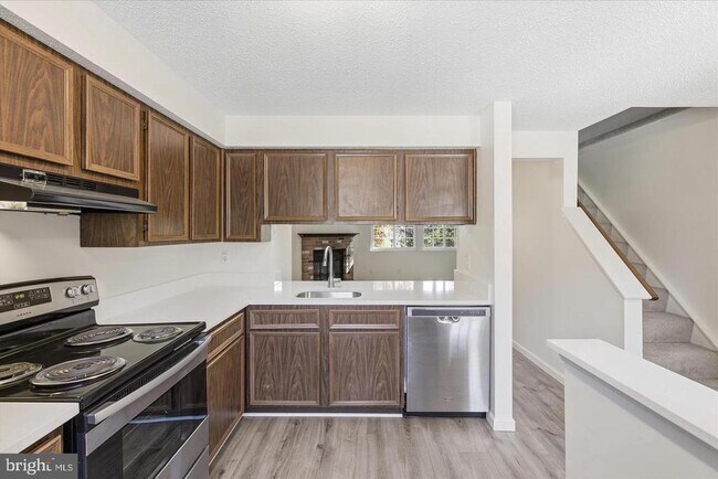 Photo - 5377 Harbor Ct Dr