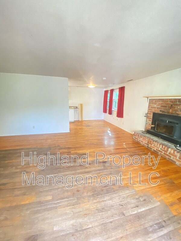 Photo - 1245 NE Cove Way