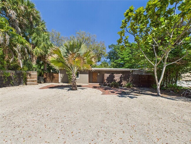 Photo - 1632 SW 28th Ave