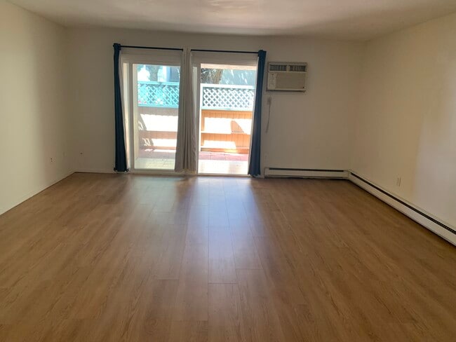 Building Photo - 8735 Navajo Rd Unit 2