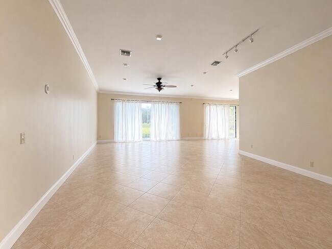 Photo - 400 Sequoia Ln