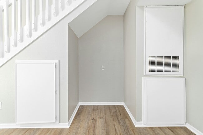 Photo - 1176 Oregon Ave Unit 1