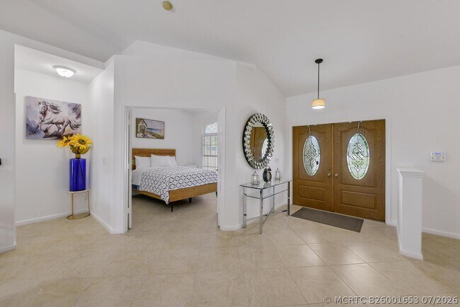 Photo - 1935 Primrose Ln