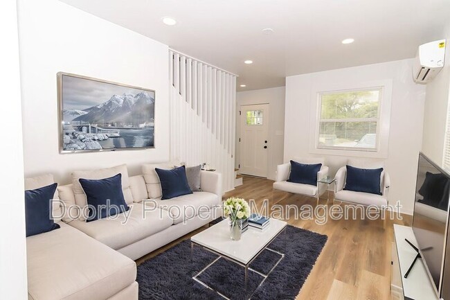 Photo - 1808 E 13th St Unit 104