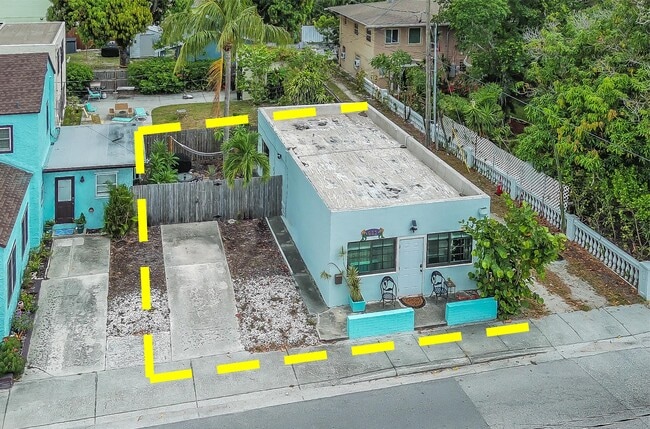 Building Photo - 622 10th Ave N Rental