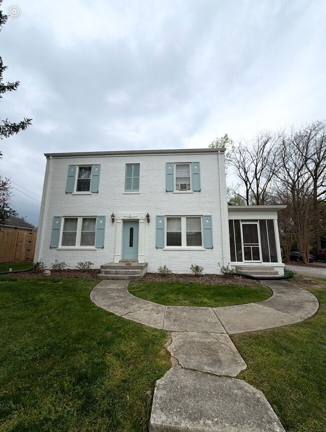 Building Photo - 432 E Lytle St Unit C